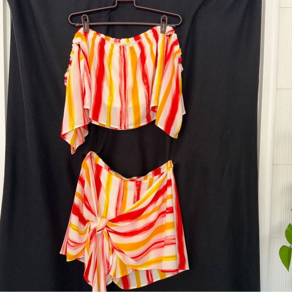 Peach Love California Vibrant Striped Set